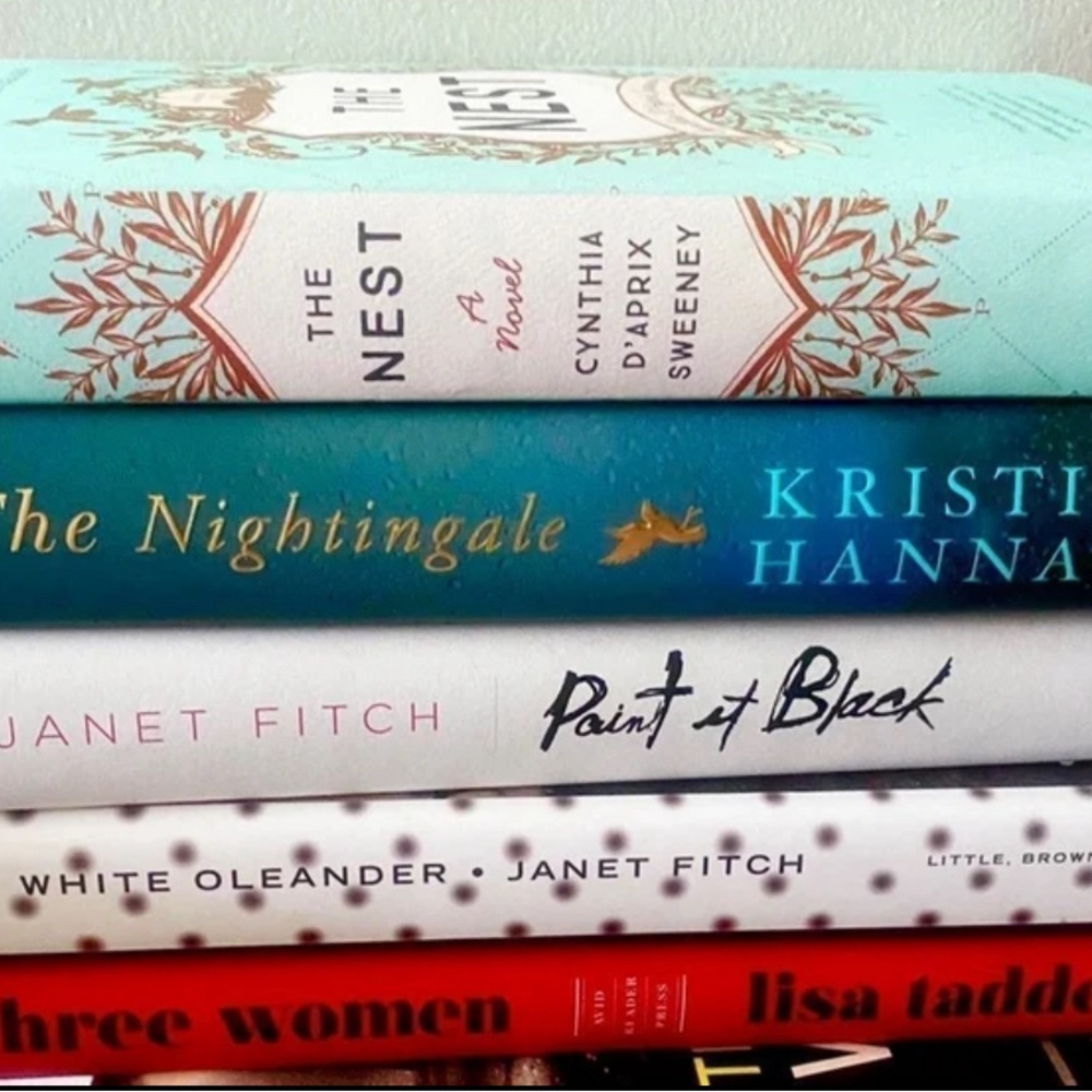 White Lotus Beach Read Bundle - Picture 3 of 3